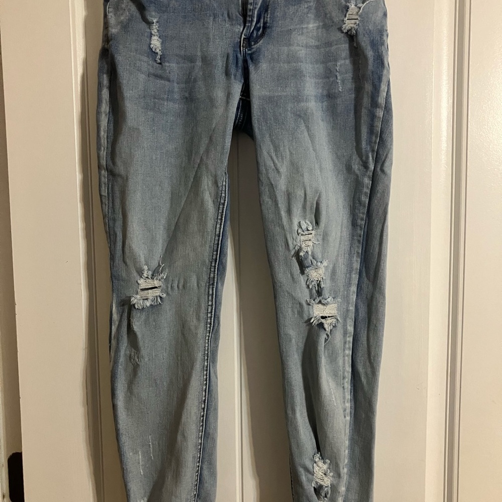 Refuge size 4 jeans